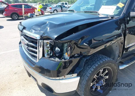 2007 GMC Sierra K2500 Heavy Duty z USA, uszkodzony, nr VIN 1GTHK23K17F543046